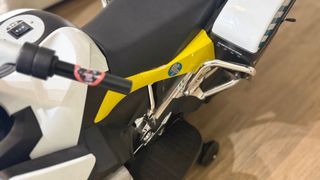 MOTO ELÉCTRICA PARA NIÑOS BMW R1200 GUARDIA CIVIL