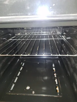 Cocina de gas blanca