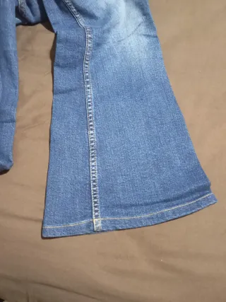 Pantalón vaquero Bershka campana talla 36