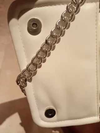 Bolso bandolera Stradivarius blanco