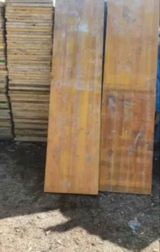 Tableros de encofrado 200/50 hay 80 tableros