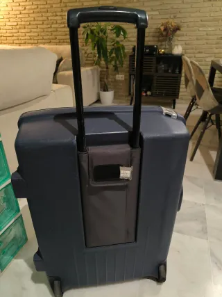 Maleta rígida American Tourister 2 ruedas