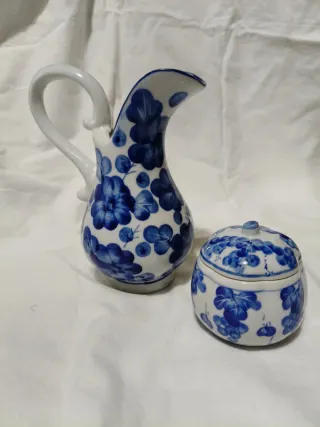 Caraffa in ceramica dipinta a mano