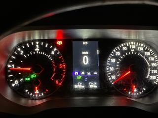 Nissan NV300 2021 camper pocos km iva deducible