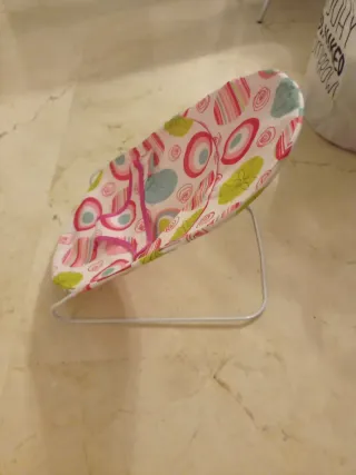 Silla para muñecas con estampado