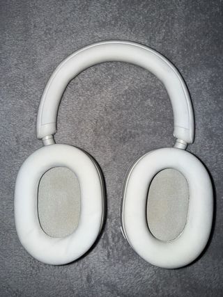 Cascos Sony WH-1000XM5 Beige