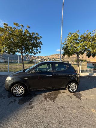 Lancia Ypsilon 2014
