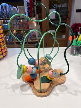 Juguete laberinto de cuentas de madera