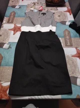 Vestido Negro y Blanco de la marca DIVAS