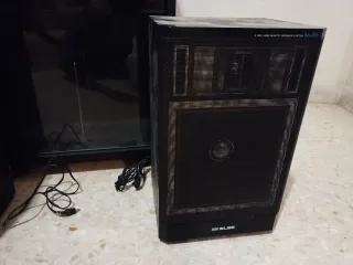 Rockola ELBE: Sistema audio vintage con giradischi e lettore cassette