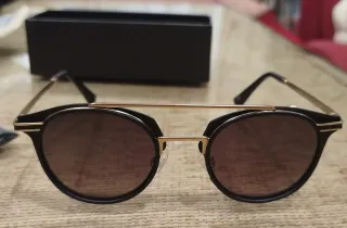 Gafas de sol Hawkers negras y doradas