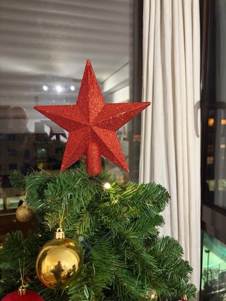 Árbol de Navidad 150cm con bolas, base y luces