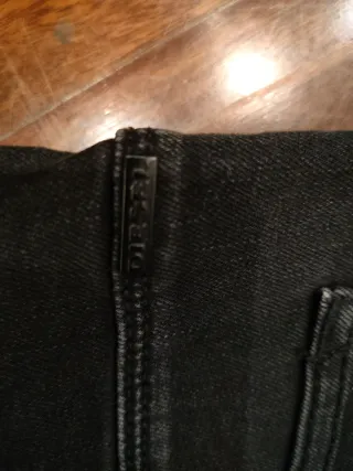 Mono vaquero negro con cordones