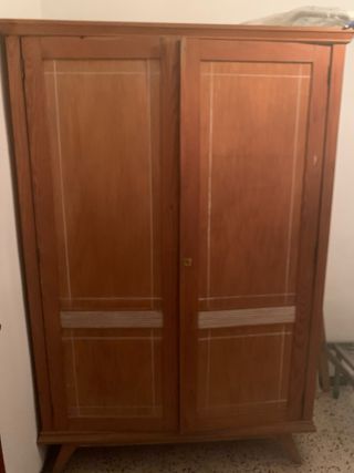 Armario ropero antiguo de madera