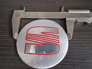 SEAT TAPAS LLANTA BUJE EMBLEMA SEAT 90mm PLATA 4 U