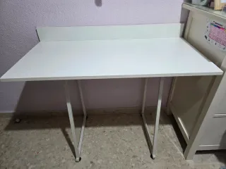 Escritorio blanco