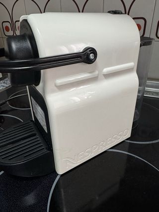 Cafetera Krups Nespresso Blanca