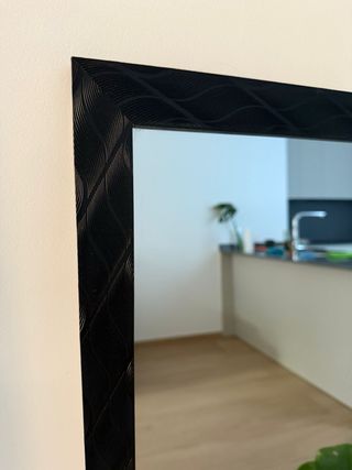 Espejo de pie negro moderno