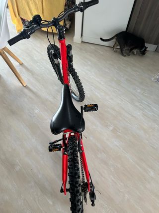 Bicicleta MTB Roja Shimano
