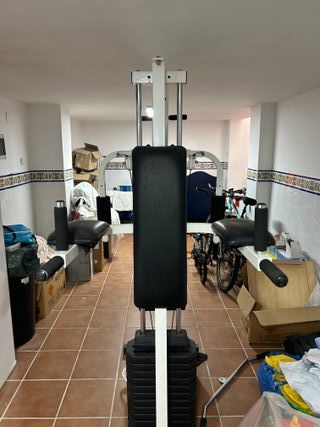 Máquina de gimnasio multifunción