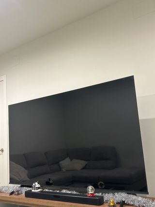 TV Hisense 75 (pantalla con golpe)