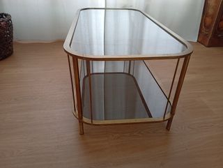 Mesa baja latón y cristal fumé