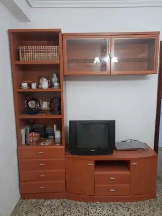 Aparador Vitrina Madera y Cristal