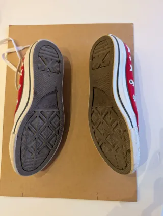 Converse All Star rojas con estrellas