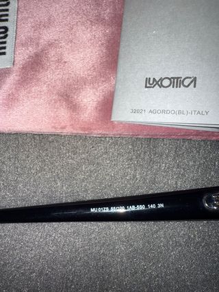 Gafas de sol Miu Miu negras