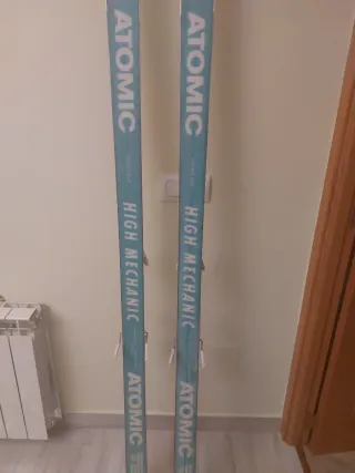 Esquís ATOMIC RACING 180cm con fijaciones