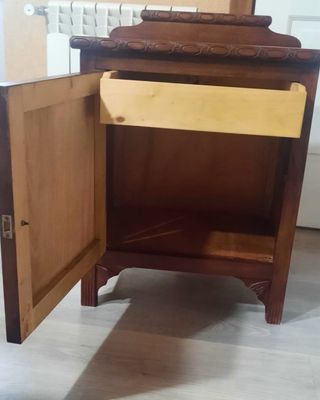 Mesita Vintage en Madera