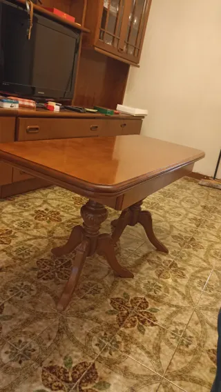 Mesa de salón plegable de madera