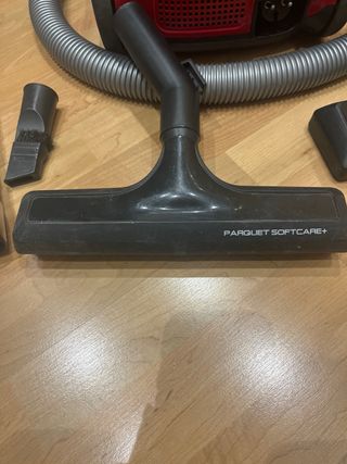 Aspirador Rowenta Compacted Ergo Rojo