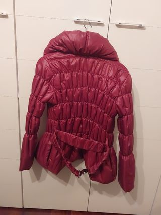 Plumifero mujer burdeos