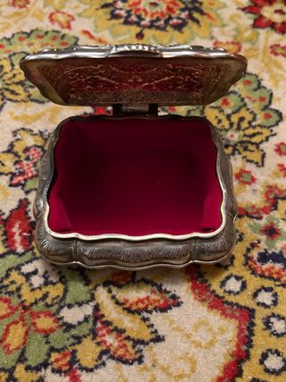 Caja de joyería antigua plateada