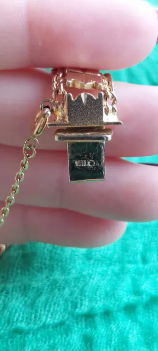 Pulsera chapada en oro vintage.