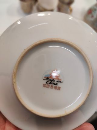 Juego de 6 tazas y platillos de porcelana