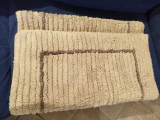 Tappeto beige e marrone nuovo