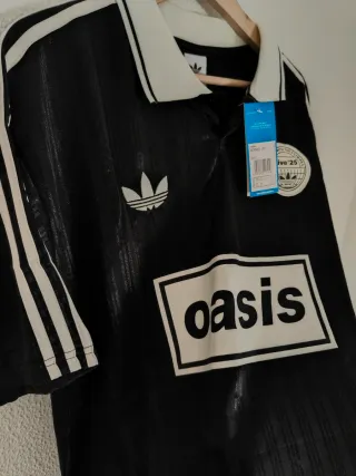 Camiseta Oasis