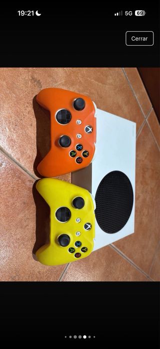 Xbox Series S 512GB + 2 Mandos