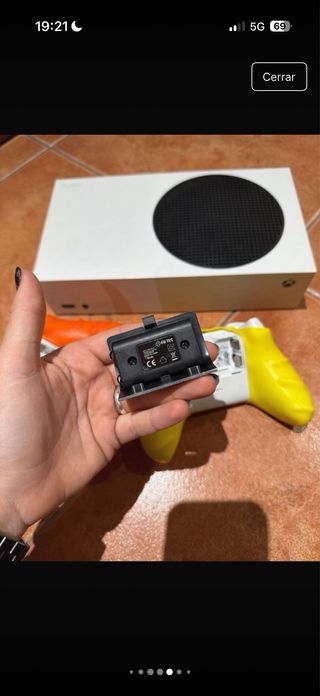 Xbox Series S 512GB + 2 Mandos