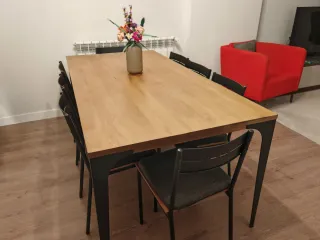 Mesa Comedor Metropolis Mango Macizo 180cm