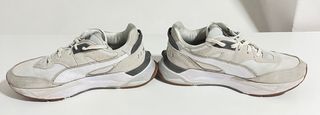 Deportivas Puma Beige y Blancas