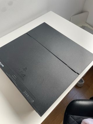 PS4 (PlayStation 4) Negra + Mando