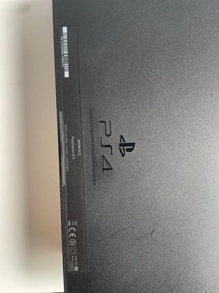 PS4 (PlayStation 4) Negra + Mando