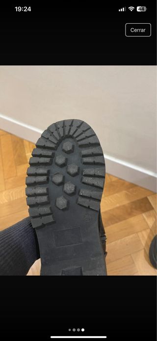 Botas altas negras con cordones