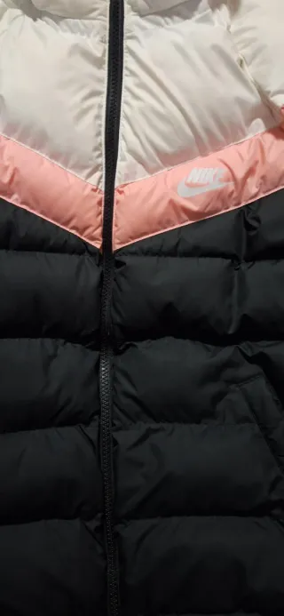 Plumas Nike Negro y Rosa