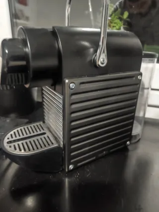 Cafetera Nespresso Krups Negra