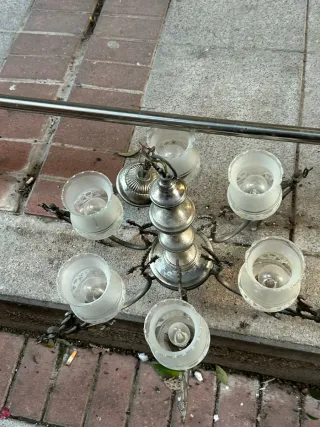 Lámpara de techo antiguo con cupidos