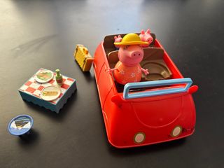 Coche Peppa Pig con accesorios